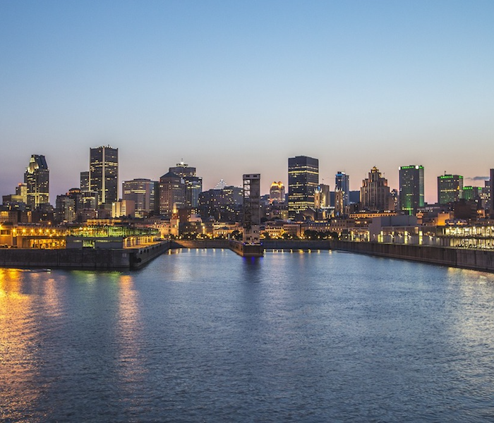 Aux Portes des Mille Iles Montréal se trouve à seulement 30 mn et vous propose une foule d'activités : balades, musées, restaurants, festivals...